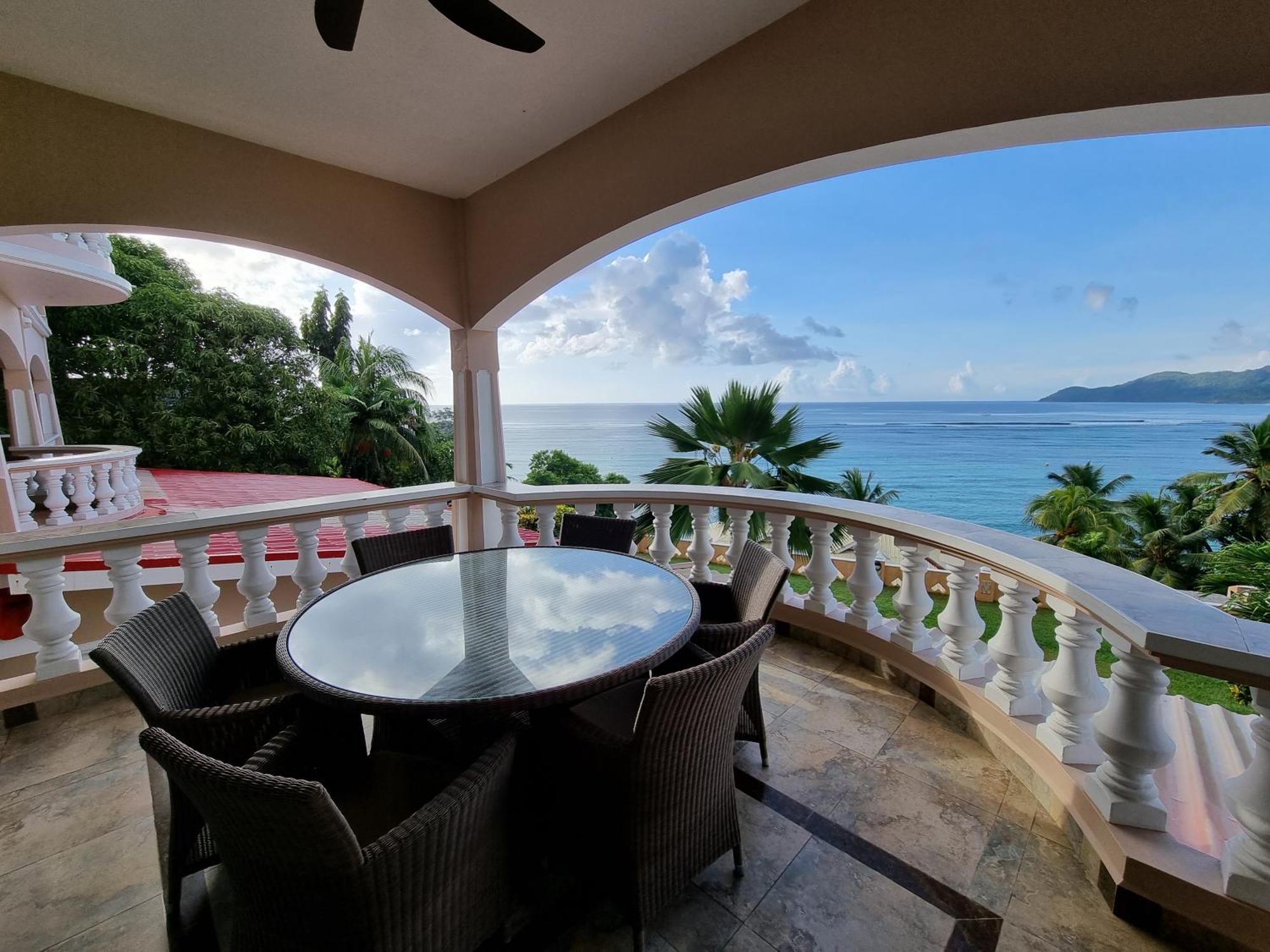 Au Fond De Mer View Anse Royale Rum bild