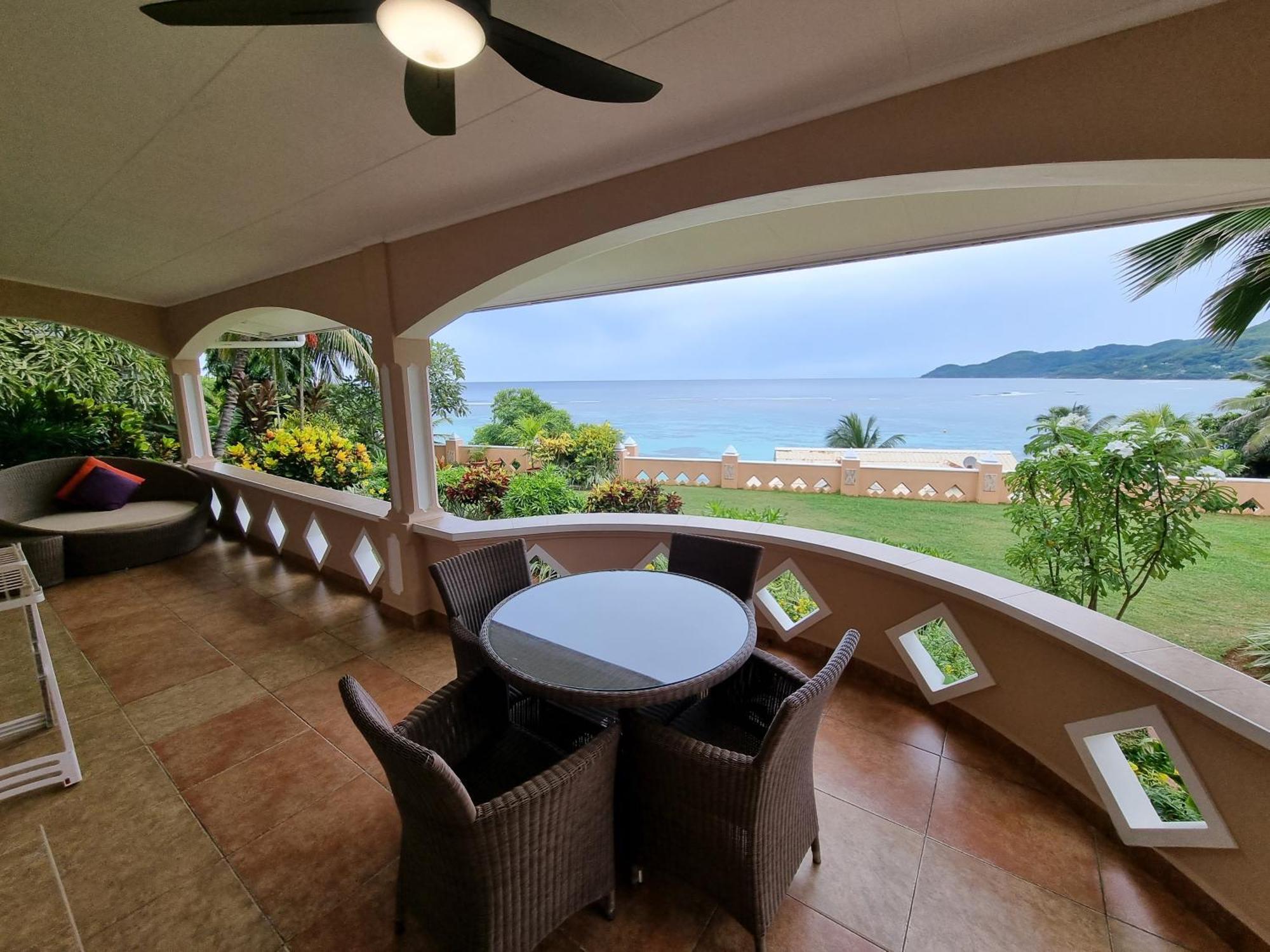 Au Fond De Mer View Anse Royale Rum bild